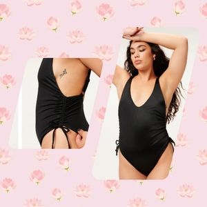 GOOD AMERICAN Shine Cinch Plunging Cheeky One Piece Swimsuit